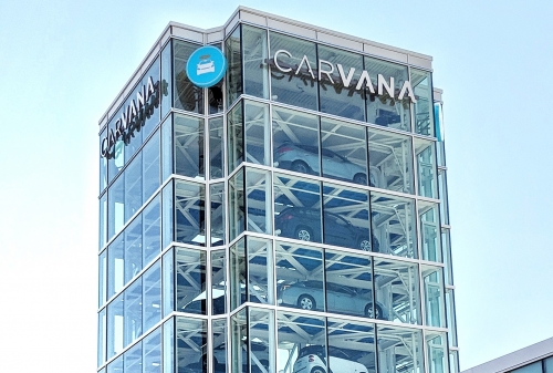 Carvana vehicle storage facillity